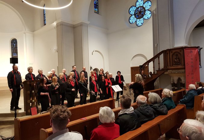 2022-11-05_KissSingers_St._Petrus.jpg